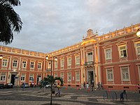 https://upload.wikimedia.org/wikipedia/commons/thumb/3/3f/Faculdade_de_Medicina_da_Bahia%2C_Salvador.jpg/200px-Faculdade_de_Medicina_da_Bahia%2C_Salvador.jpg